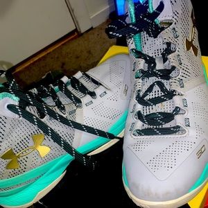 Active sneakers Stephen curry.